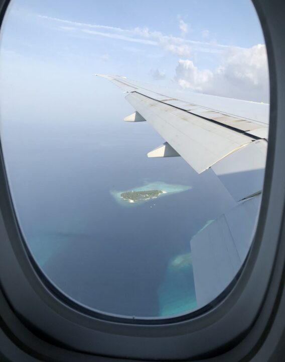 Malediven aus dem Flugzeug Pauschalreise Pauschalurlaub
